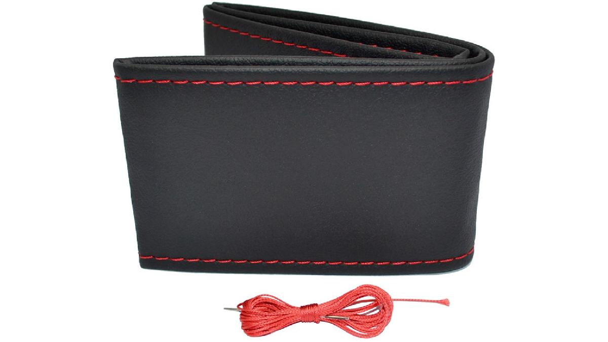 Housse+de+volant+universel+Classic+-+Cuir+PVC+noir+%2B+Surpiq%C3%BBre+rouge+%28la%C3%A7age%29